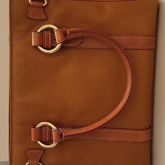 Dooney and Bourke Pepple grain leather Crossbody bag 11×9×4 - Picture 4 of 8
